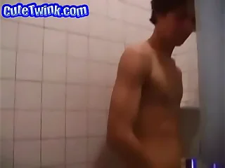 Cute Twink Showing off