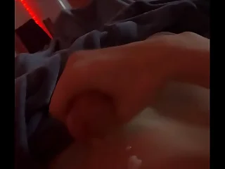 hung twink watches porn &lpar;huge load&rpar;