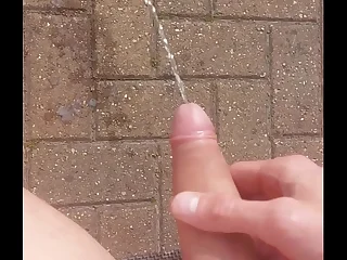 Twink pisses