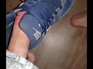 Nike Airmax gay Dick blowjob french sex