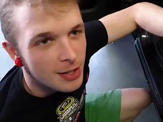 Red Neck Truck Fuck - Paging the Pig